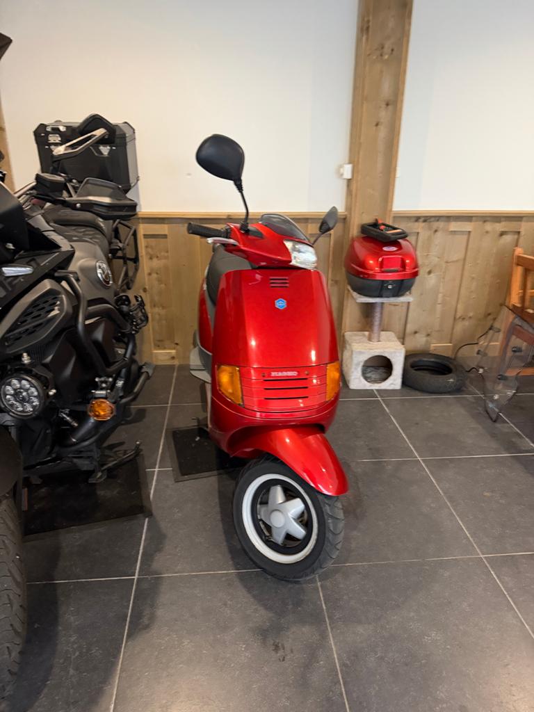 Piaggio SKR 125 - Eerste Eigenaar, Duitse Papieren, Ophalen, Gebruikt, Overige modellen, Maximaal 45 km/u