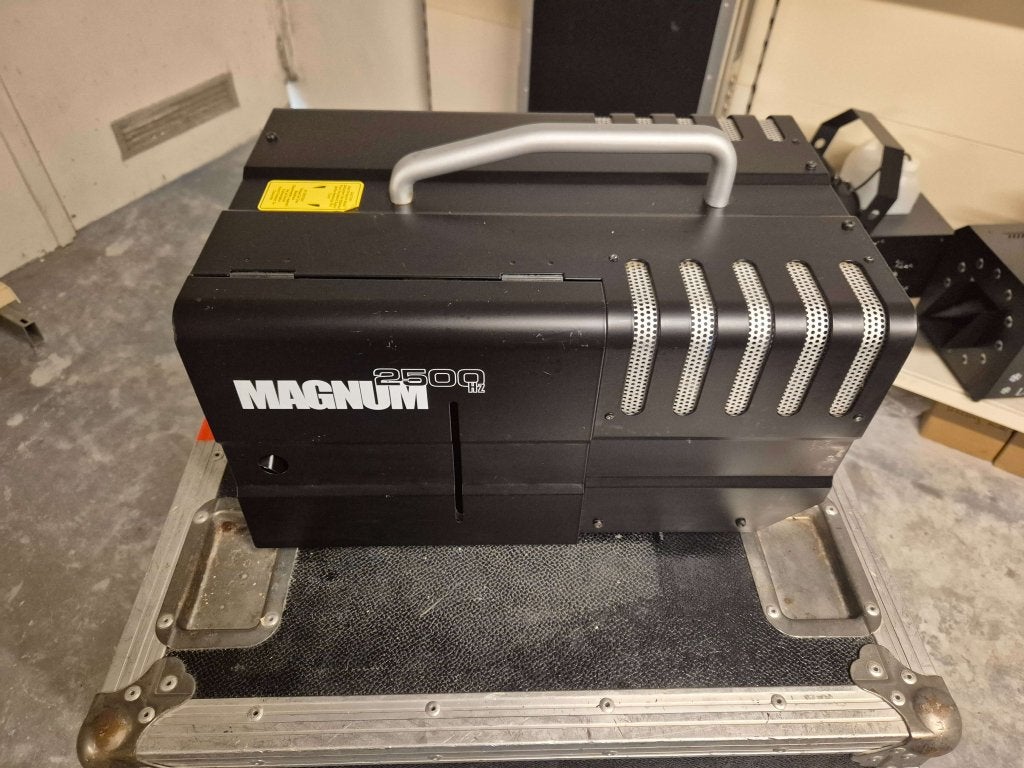 Martin – JEM Magnum 2500 Hazer 900W, remote incl flightcase, Ophalen, Martin, Gebruikt, Info@harman.com