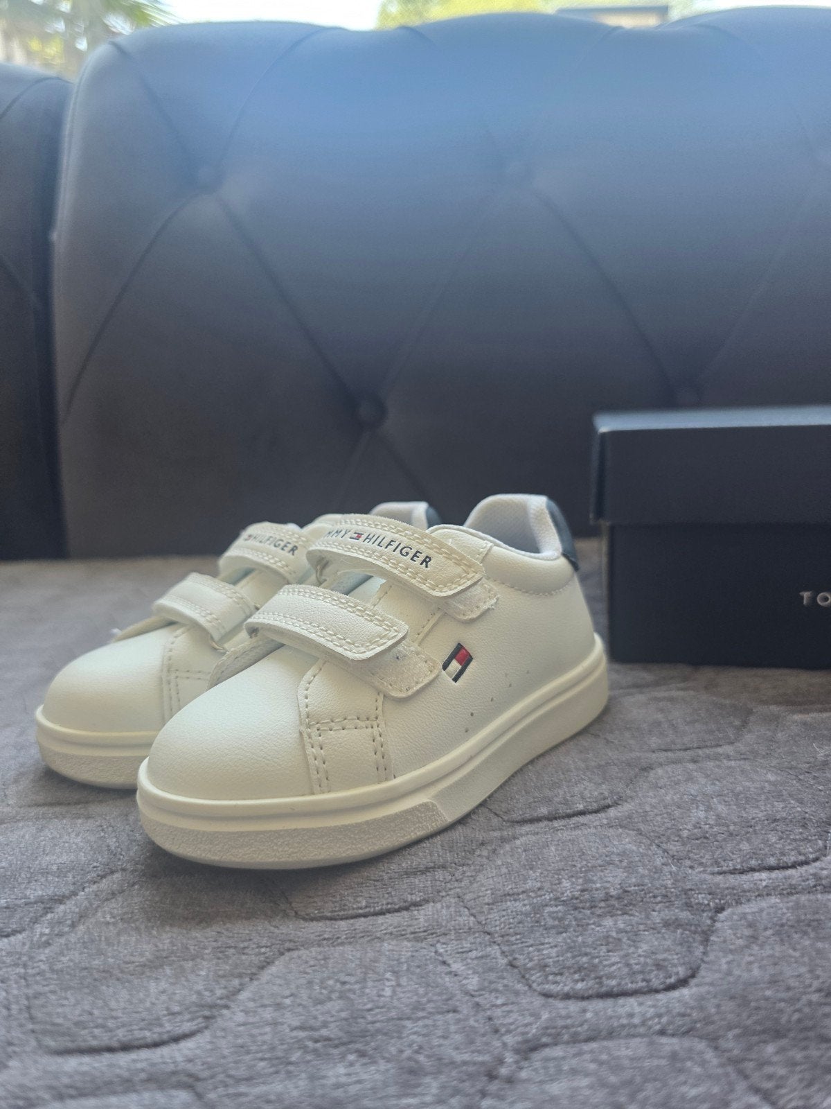 Tommy Hilfiger sneakers maat 22, Ophalen, Schoenen, Jongen, Tommy Hilfiger