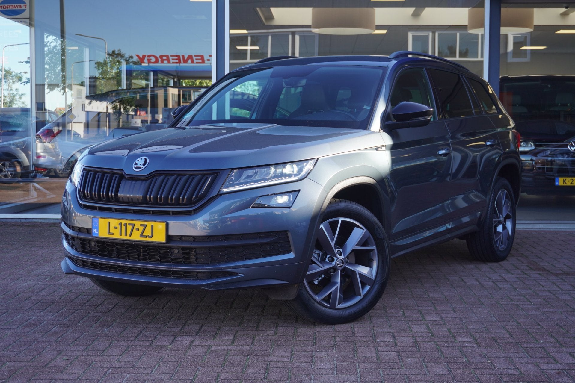 Skoda Kodiaq 1.5 TSI Sportline Business Automaat | Navigatie, Dealer onderhouden, Euro 6, 4 cilinders, 1481 kg