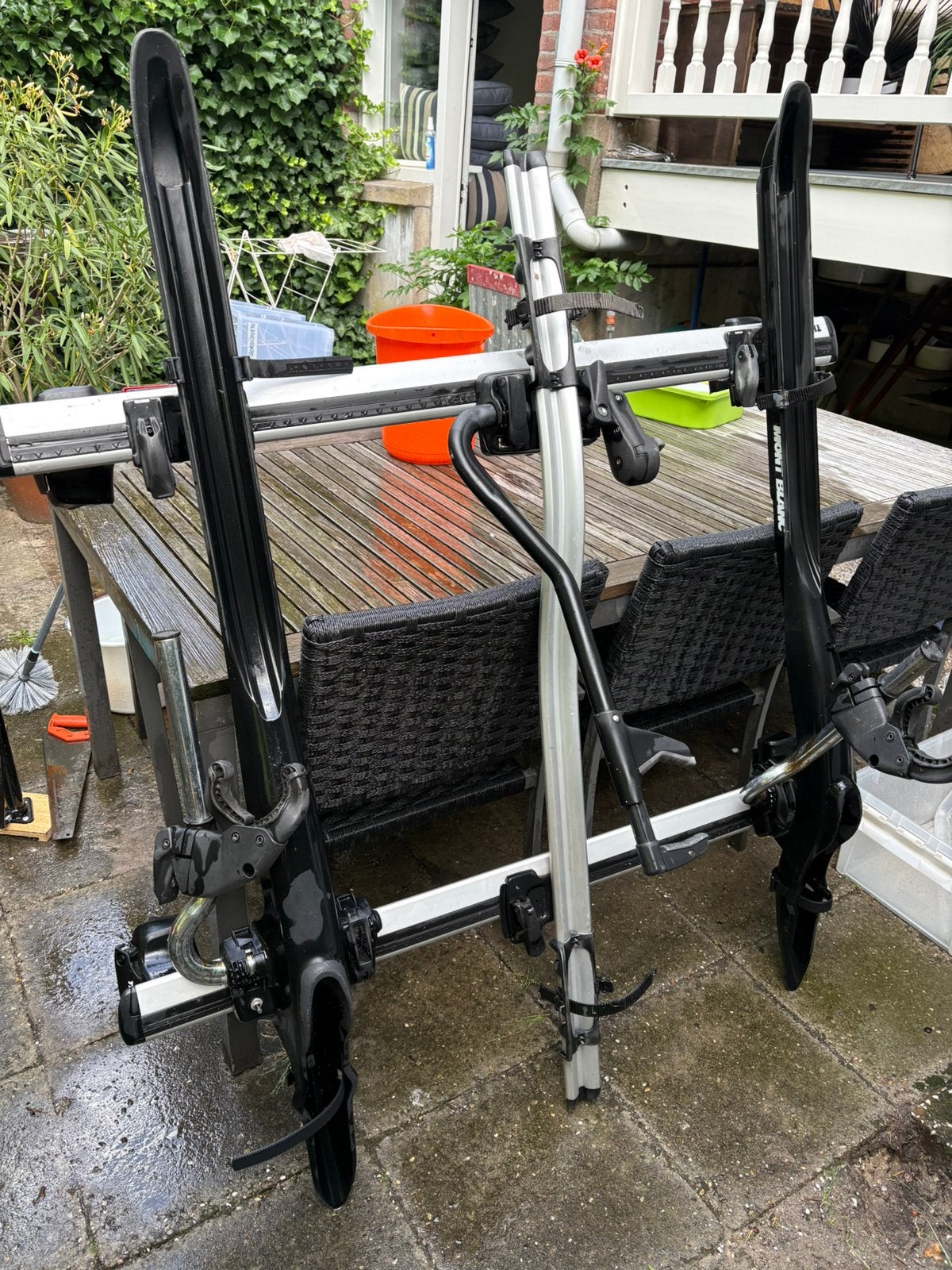 Fietsdrager met universele dakdragers en 3 fietsbeugels, Auto diversen, Fietsendragers, Ophalen, 3 fietsen of meer, Gebruikt, Dakdrager