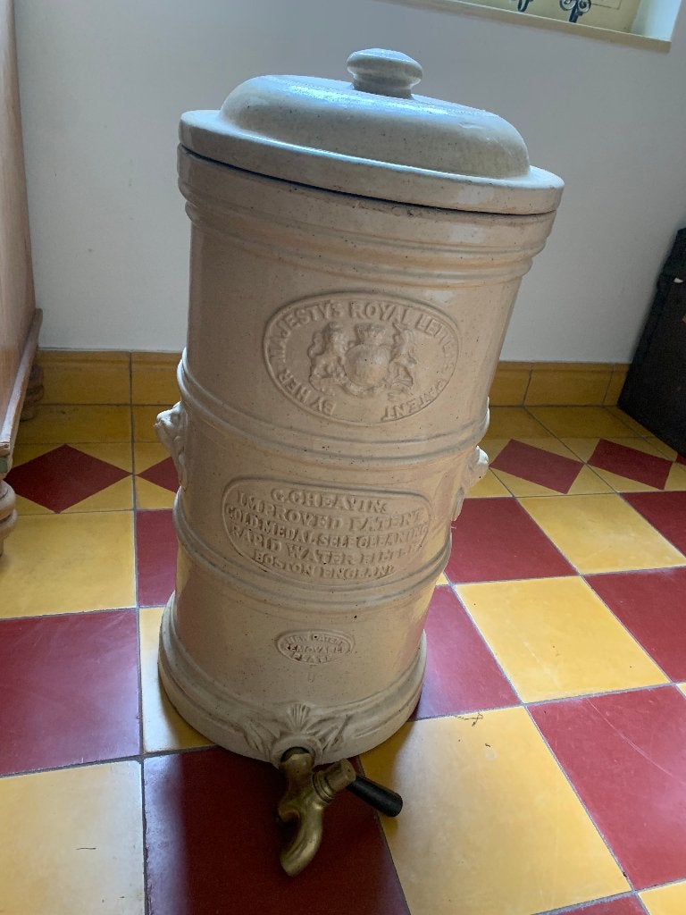 antieke waterfilter, Ophalen