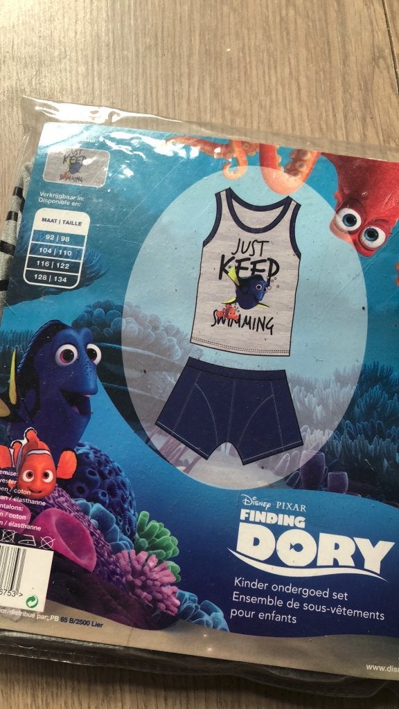 Nieuw ondergoed Disney finding dory 128-134, Ophalen of Verzenden, Nieuw, Meisje, Nacht- of Onderkleding