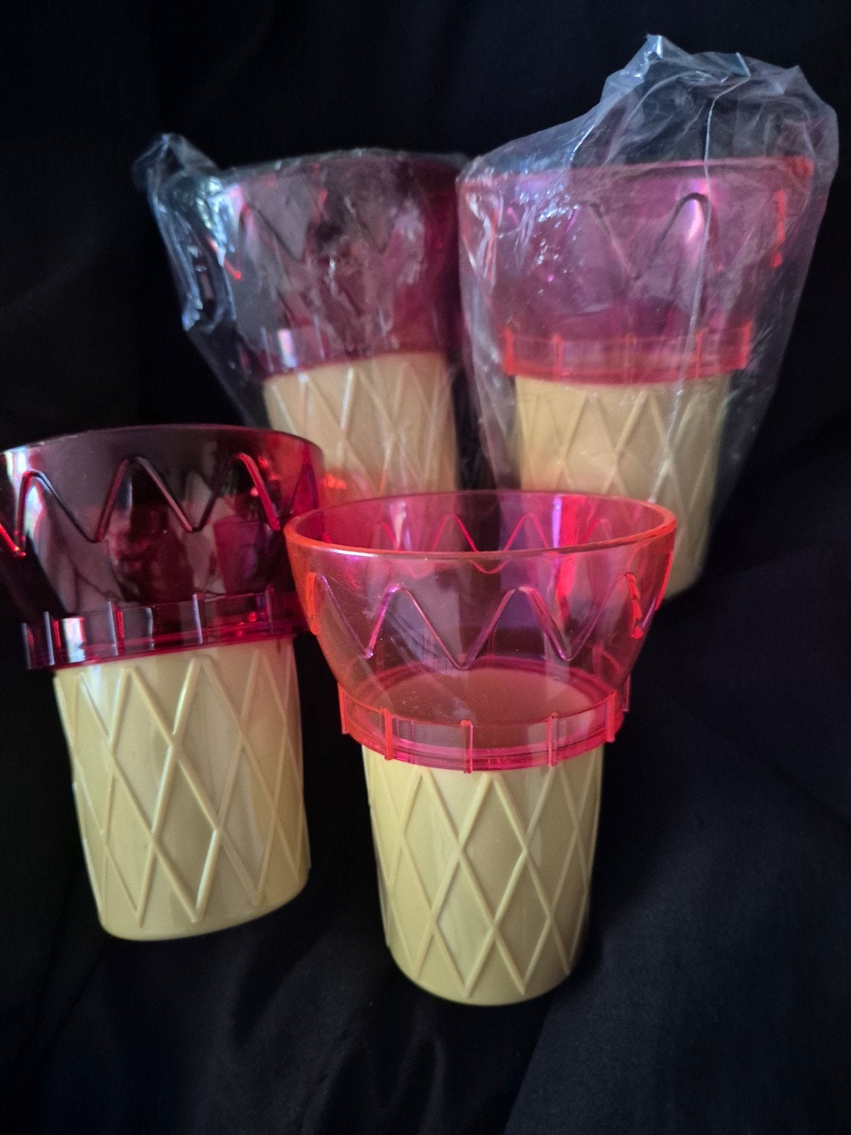 36x bekers ( ijsbeker vorm)2 kleuren  10.00, Ophalen of Verzenden, Nieuw
