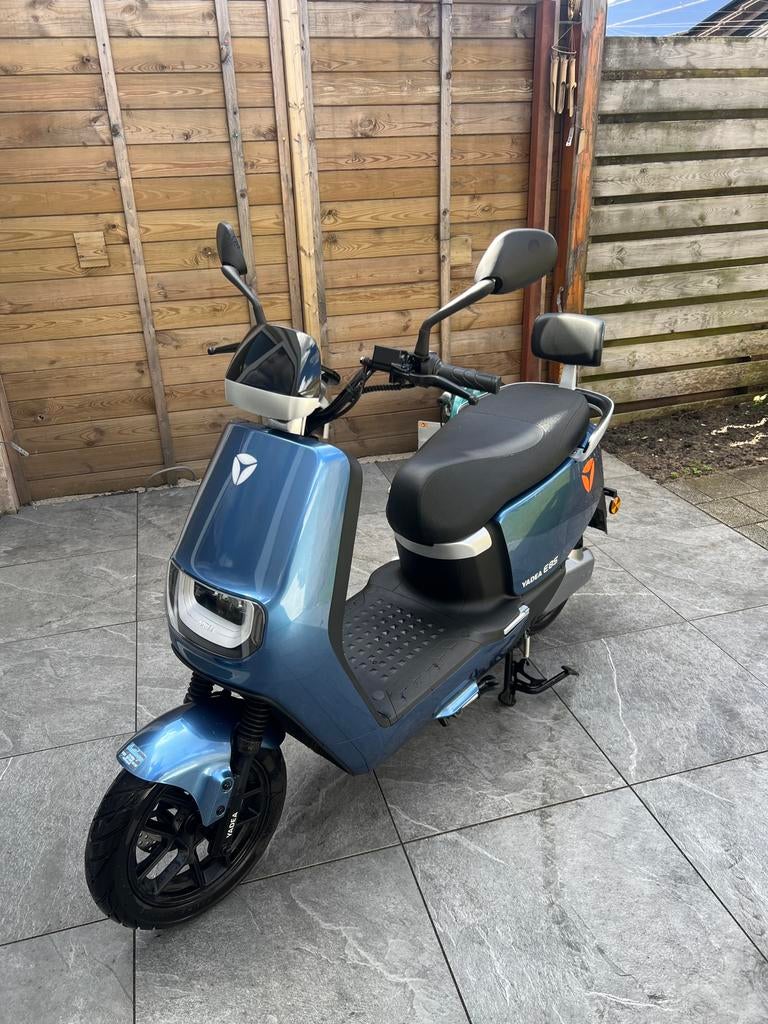 Yadea E8S elektrische scooter, Fietsen en Brommers, Scooters | Overige merken, Zo goed als nieuw, Elektrisch, Ophalen