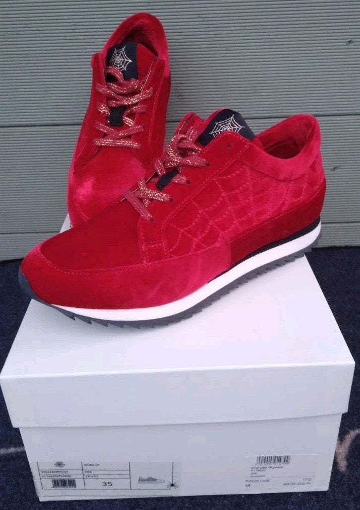 Charlotte Olympia velvet spider sneakers, Kleding | Dames, Charlotte Olympia, Verzenden, Nieuw, Sneakers of Gympen