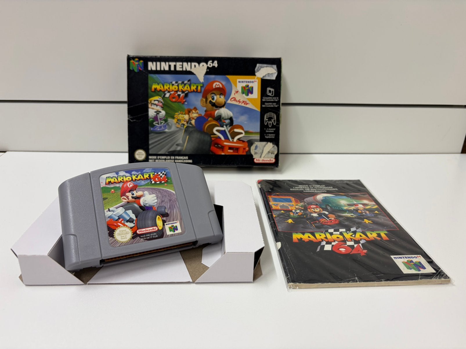 Nintendo 64 Mario Kart - N64 game + Box, Spelcomputers en Games, Games | Nintendo 64, Zo goed als nieuw, Racen en Vliegen, 3 spelers of meer