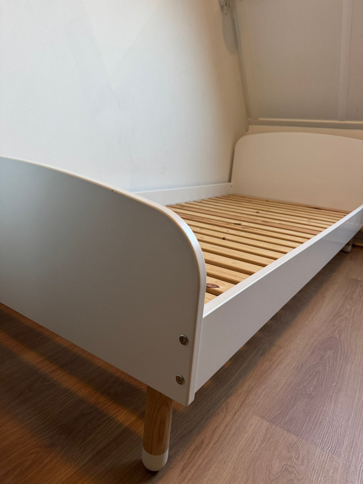 Eenpersoonsbed | FLEXA | 90x200 | valrek, Ophalen, 85 tot 100 cm, Gebruikt, Lattenbodem