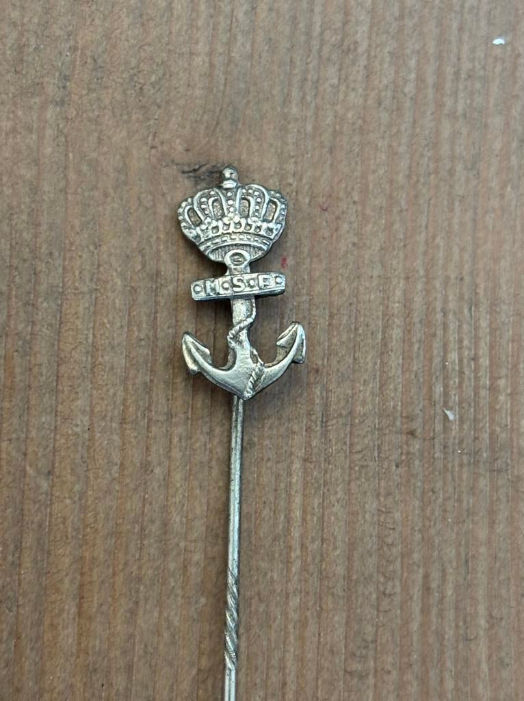 Speldje Koninklijke Marine MSF Marine Sanatorium Fonds, Ophalen of Verzenden, Landmacht, Nederland, Embleem of Badge