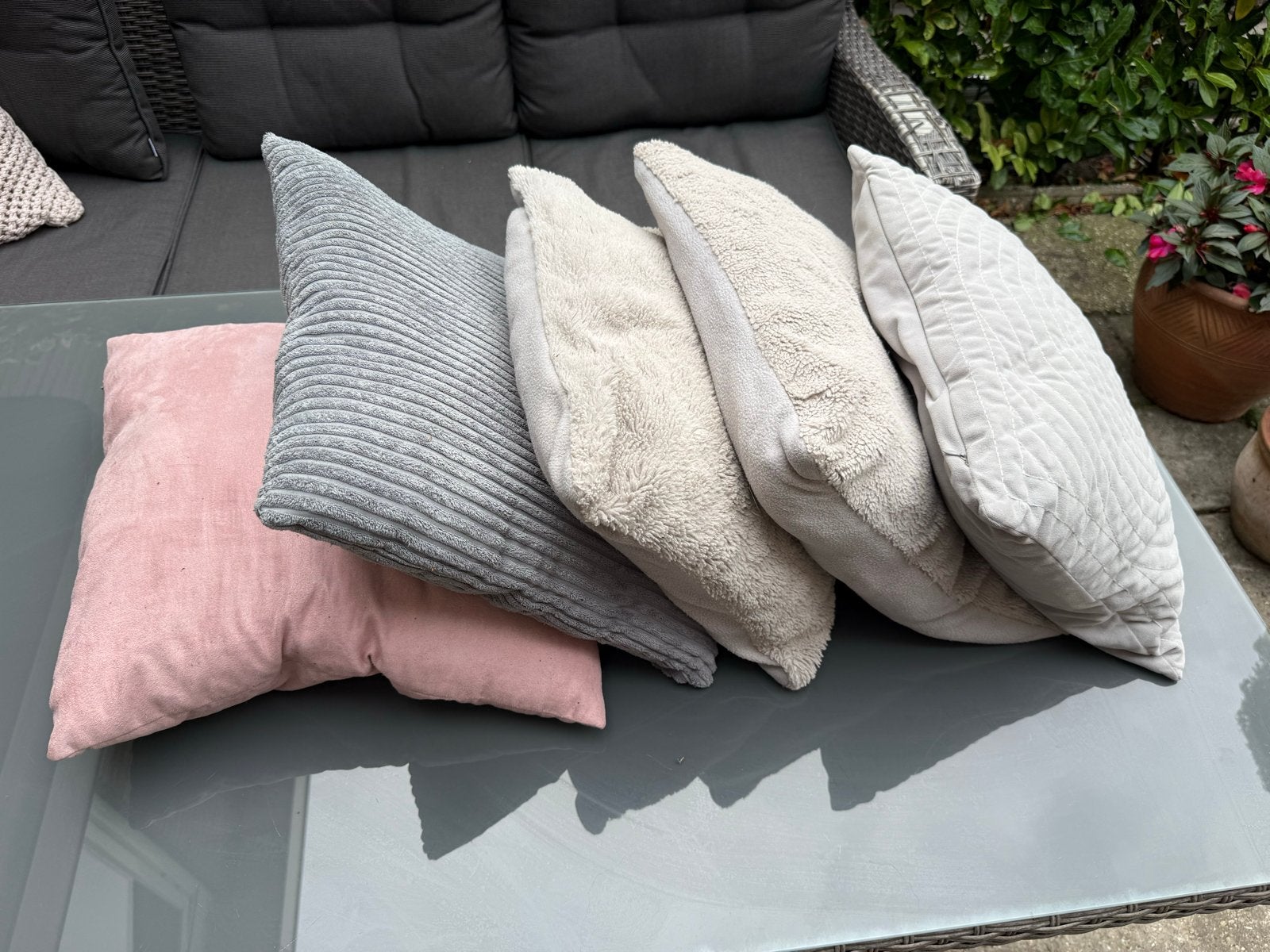 5 kussentjes in diverse kleuren en materialen, Ophalen, Gebruikt, Meerkleurig, Inclusief binnenkussen