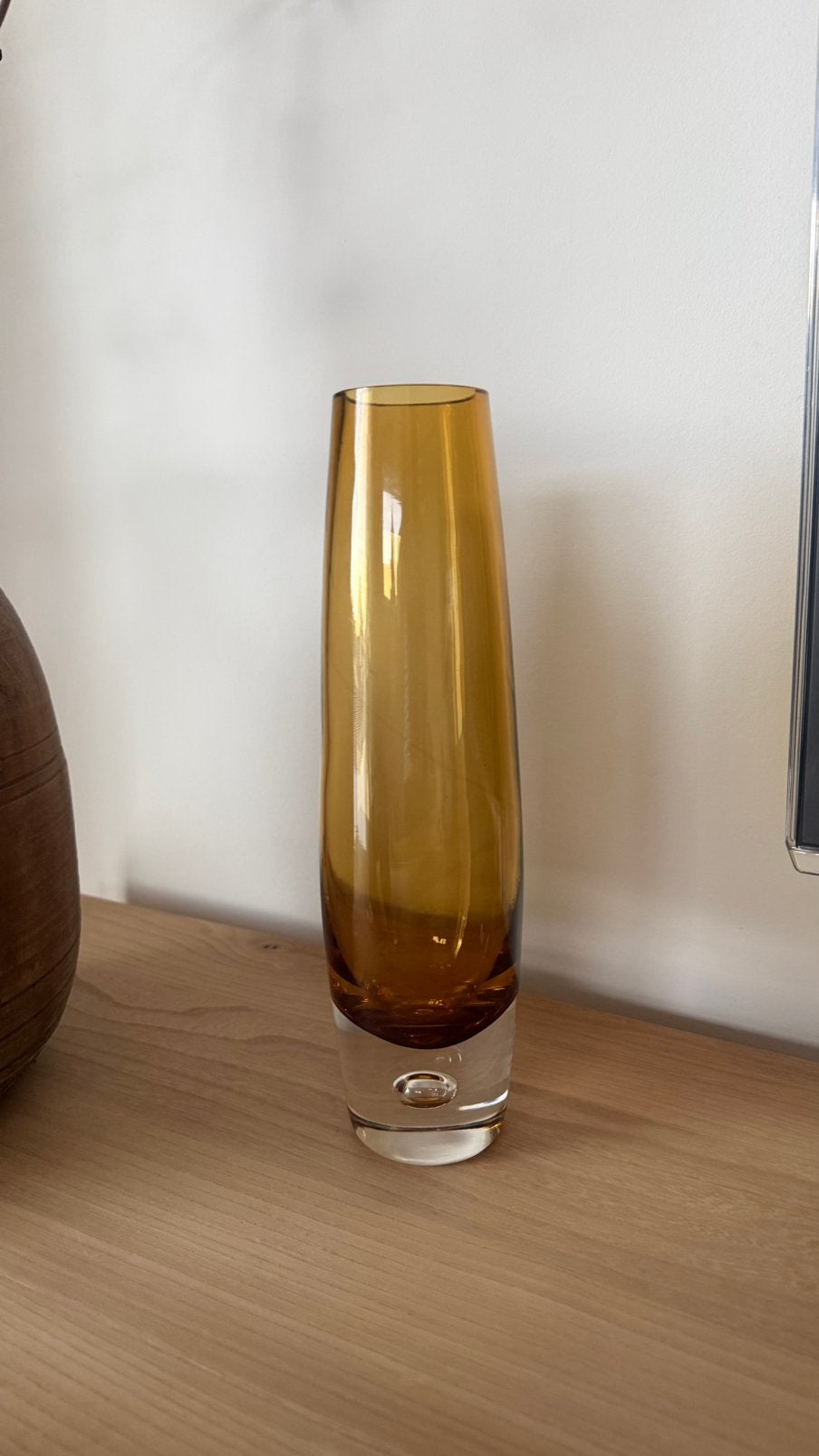 Aseda Glasbruk vaas, Torpedo, glas, amberkleur, Ophalen of Verzenden
