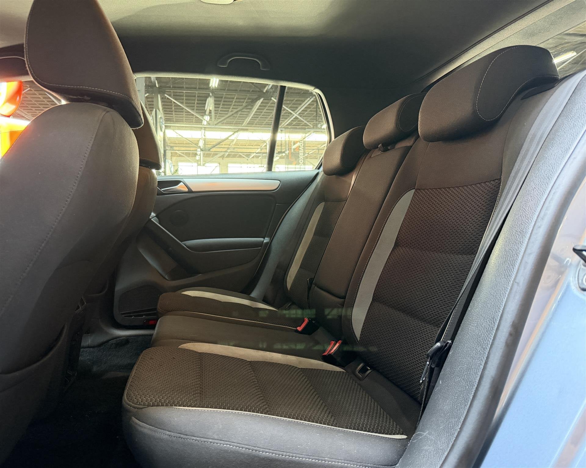 Foto 14 van Volkswagen Golf 1.4 TSI 122PK Carplay | Maxtonn | 19'' sport