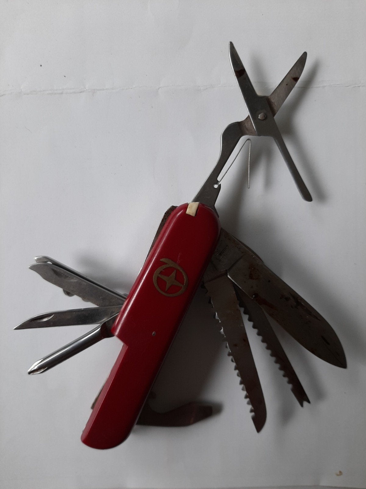 Vintage Zakmes met Meerdere Functies - Rood, Hobby en Vrije tijd, Overige Hobby en Vrije tijd, Ophalen of Verzenden, Gebruikt
