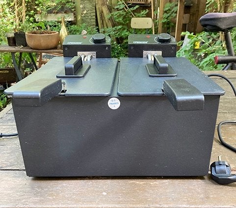 Dubbele Zwarte Friteuse, Witgoed en Apparatuur, Frituurpannen, 4 liter of meer, Ophalen, Zo goed als nieuw, Duo-friteuse
