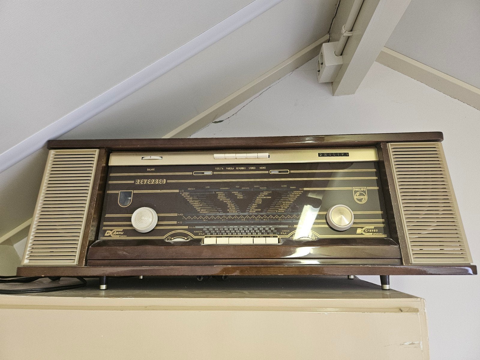 +3     Philips Reverbeo buizenradio, Ophalen, Gebruikt, Radio