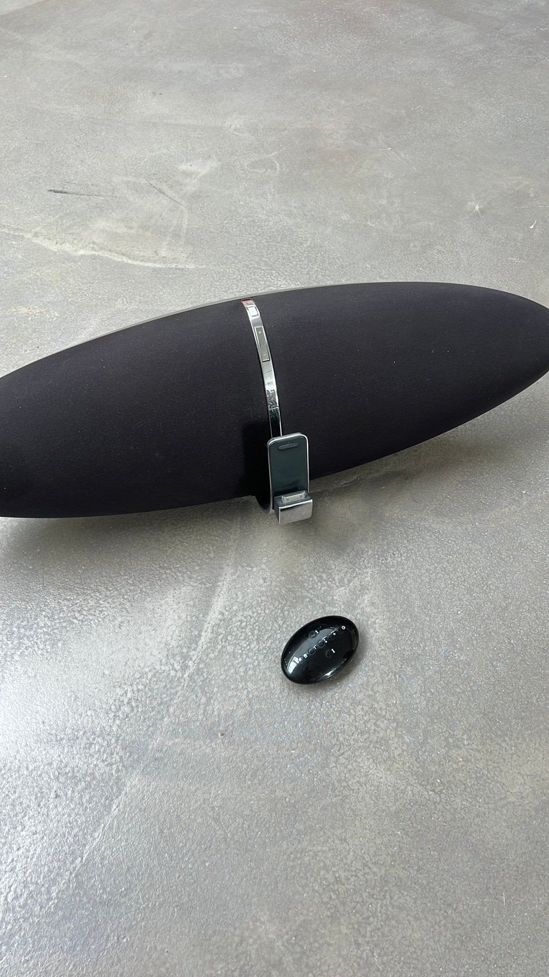 Zeppelin luidspreker met brom, Audio, Tv en Foto, Ophalen, Zo goed als nieuw, Afstandsbediening, Bowers & Wilkins (B&W)