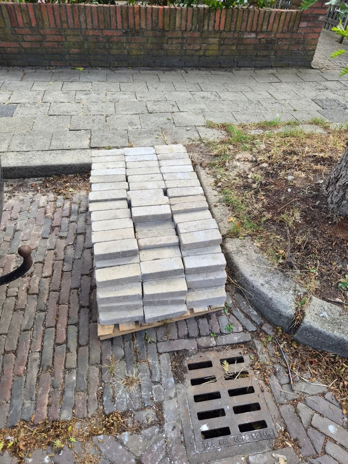 GRATIS | Beton klinkers | Ideaal voor terras of pad, Tuin en Terras, Ophalen, Klinkers, Nieuw, Minder dan 5 m²