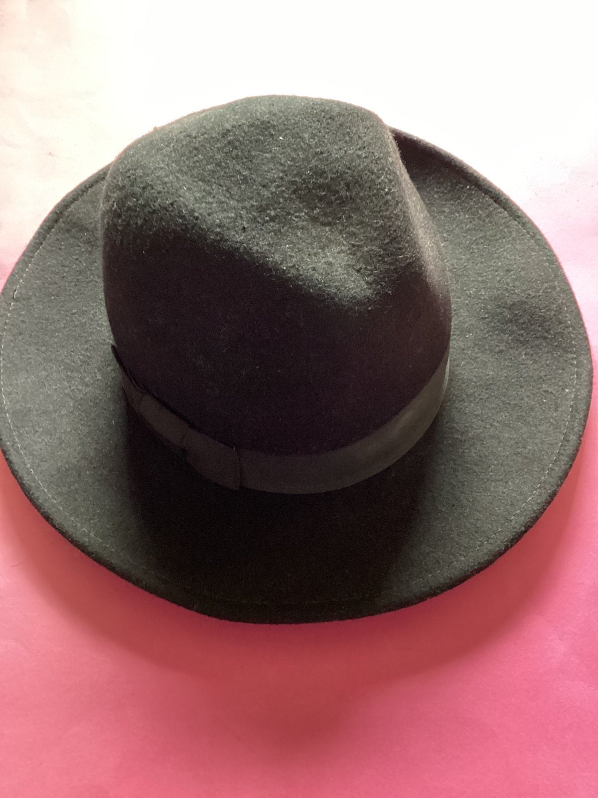 Vilten dameshoeden(2), Kleding | Dames, Ophalen of Verzenden, Zo goed als nieuw
