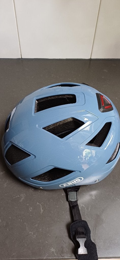 fietshelm Abus, Fietsen en Brommers, Fietsaccessoires | Fietshelmen, Ophalen of Verzenden, Zo goed als nieuw, Heer of Dame, L