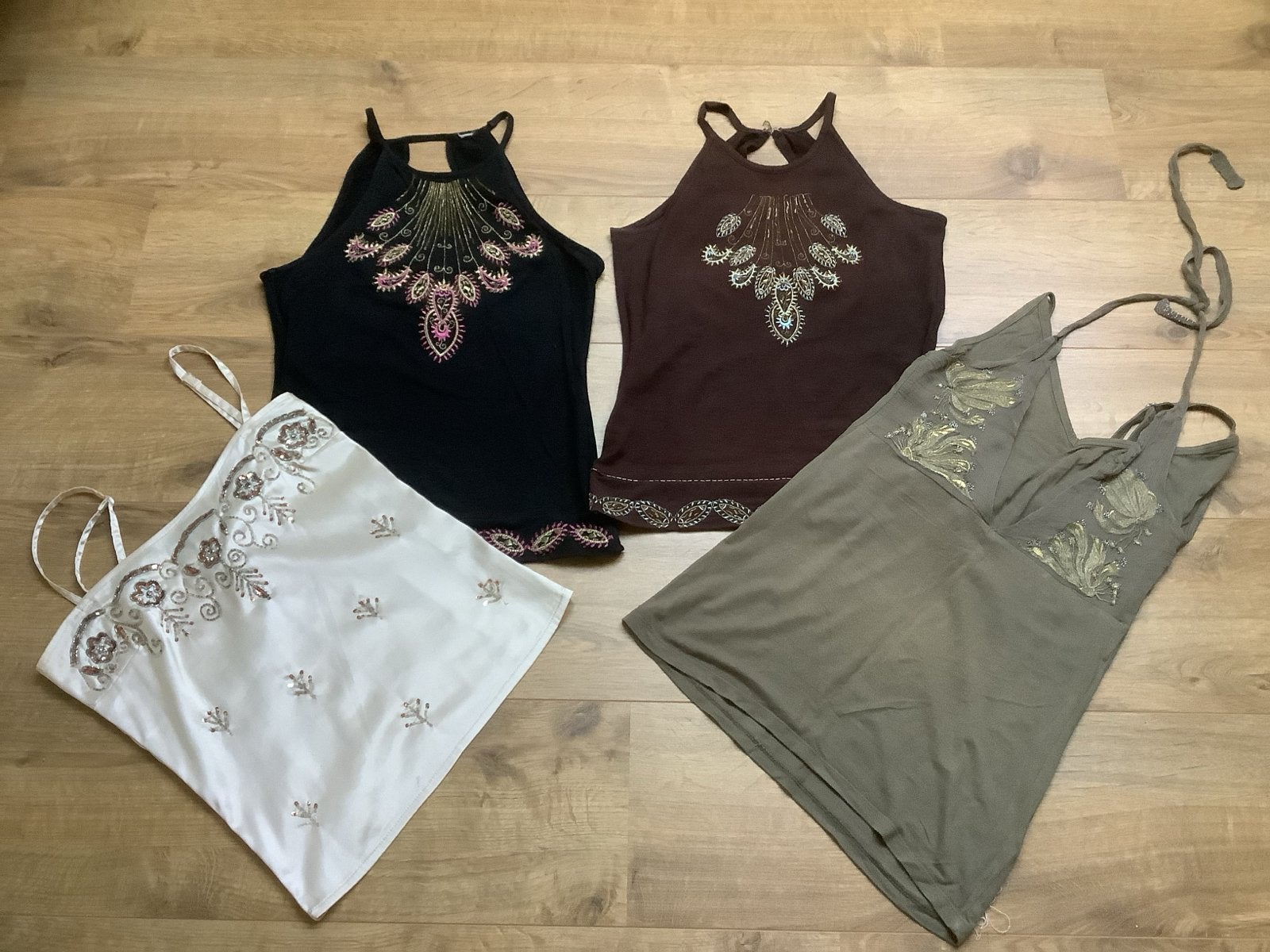 Set van 4 zomerse tops met borduursels - Maat S, Kleding | Dames, Tops, Zwart, Ophalen of Verzenden, Zo goed als nieuw, Maat 36 (S)