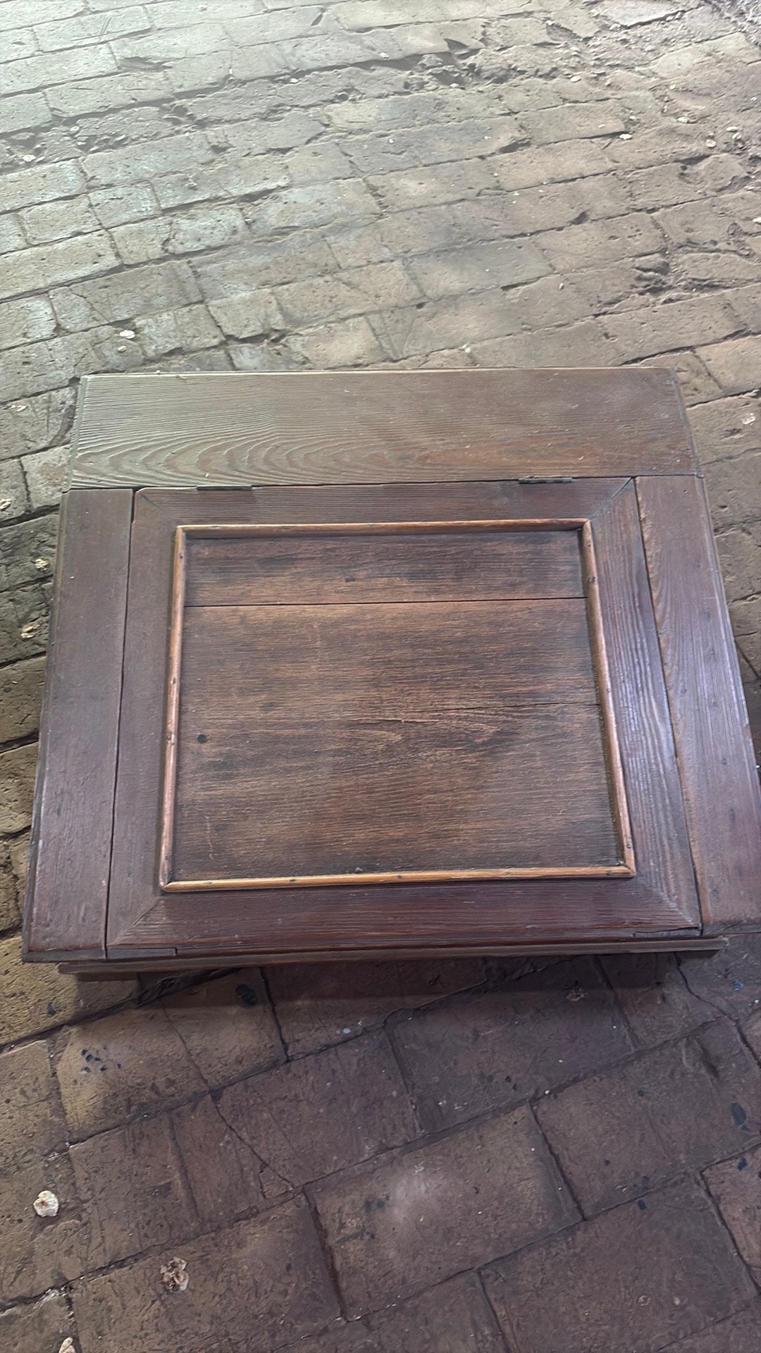 Grote houten schrijfkist, Ophalen
