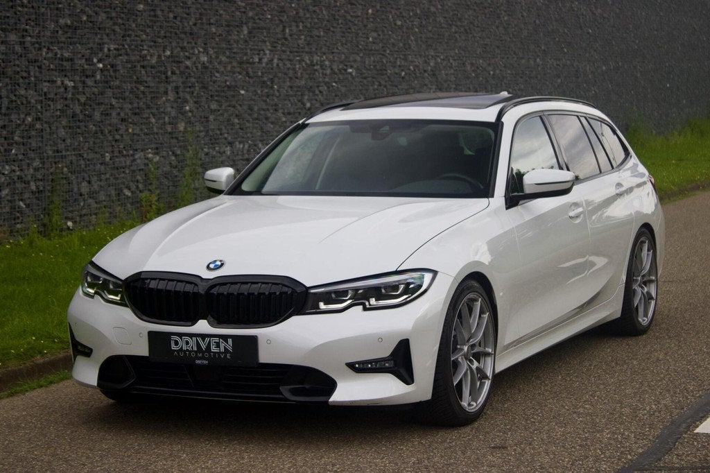 BMW 330i Touring|Pano - Parelmoer Wit - Live Cockpit - 1 Eig, Auto's, BMW, Bedrijf, Te koop, 3-Serie, 360° camera, ABS, Adaptive Cruise Control