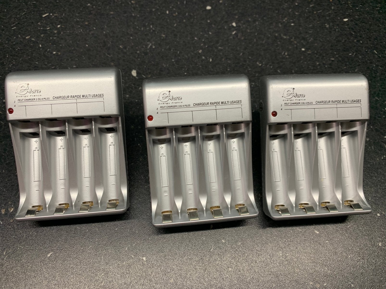 Oplader batterijen Eforte, Ophalen of Verzenden, Zo goed als nieuw
