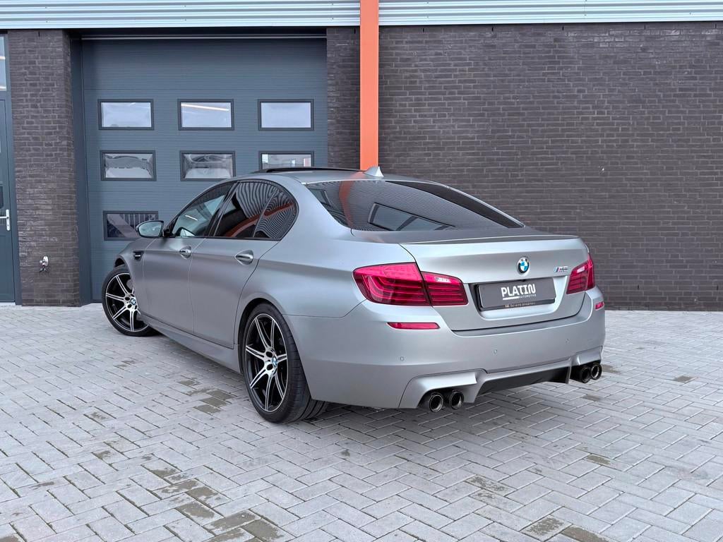 BMW 5-serie M5 30 Jahre | 2014 | Keramisch | Akra | Softcl., Automaat, Achterwielaandrijving, Gebruikt, 2000 kg