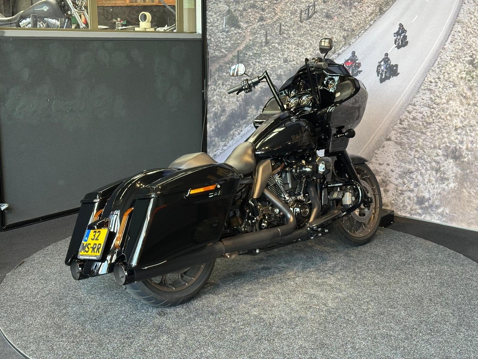 Harley-Davidson FLTRXST ROAD GLIDE ST - BTW verrekenbaar, Laan van Vredenoord 33
2289 DA  RIJSWIJK, NL, Bedrijf, Toermotor, Sales@harleydavidsonrotterdam.nl