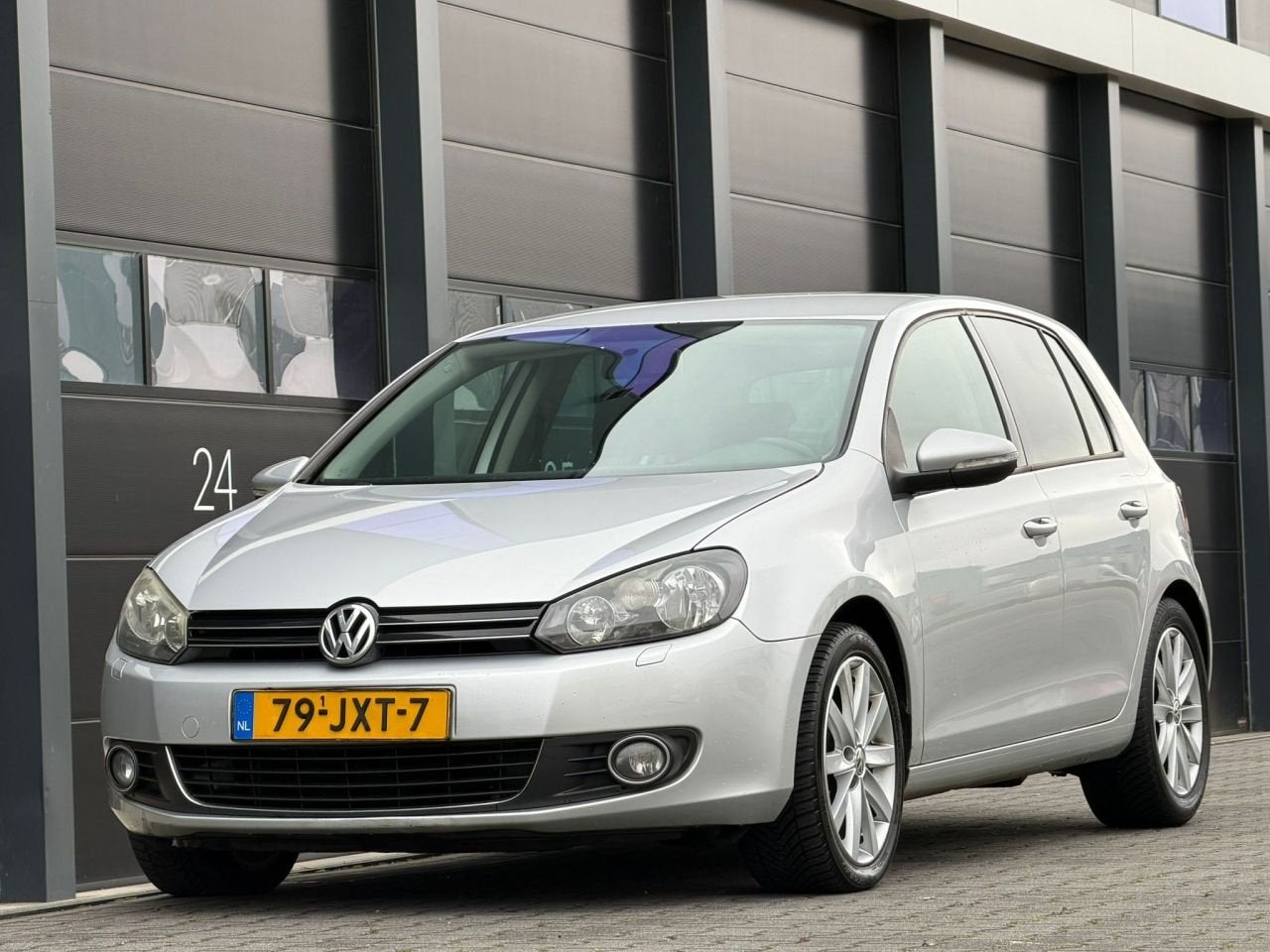 Volkswagen Golf 2.0 TDI Navi (bj 2009), Auto's, Multifunctioneel stuurwiel, Bedrijf, 140 €/maand, Golf