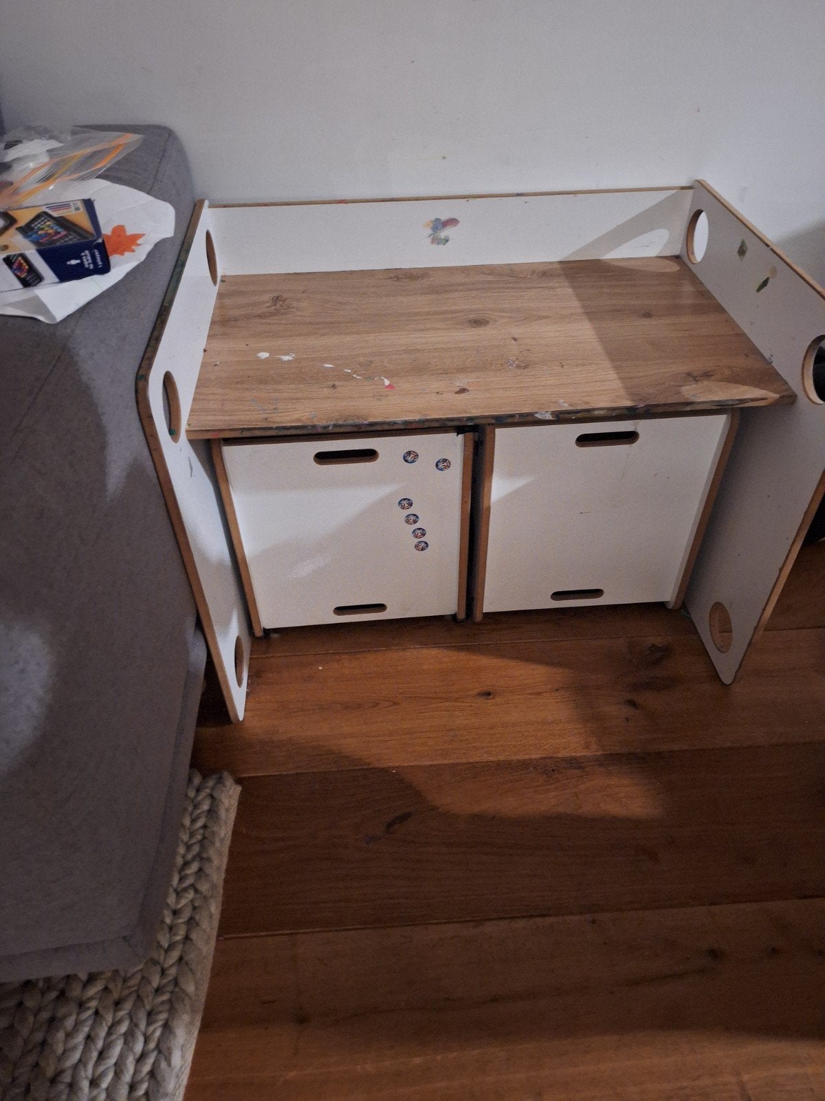 Kinderbureau met 2 stoelen - in hoogte verstelbaar, Kinderen en Baby's, Ophalen, Gebruikt, Tafel(s) en Stoel(en)