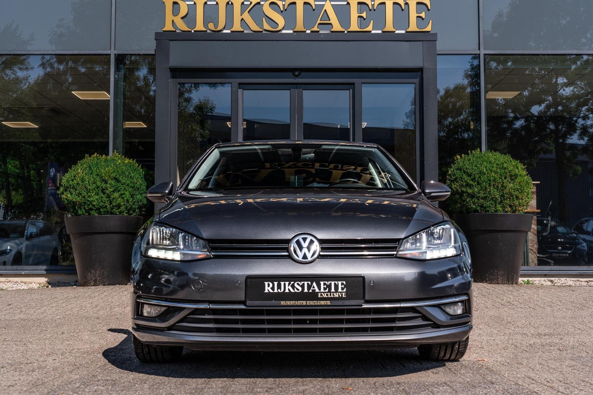 Volkswagen Golf 1.4 TSI Comfortline|ACC|SFEER|CAMERA|CARPLAY, Gebruikt, 4 cilinders, Met garantie (alle), Automatische klimaatregeling