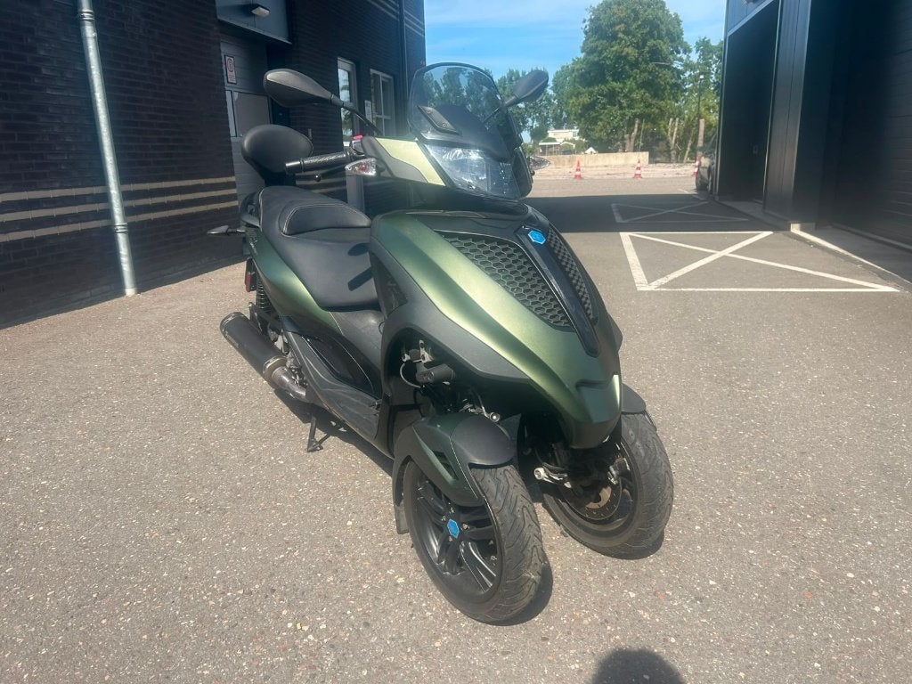 Piaggio MP3 300 LT Yourban AKRAPOVIC – 2019 - B Rijbewijs!, Scooter, Automaat, 278 cc, 1 cilinder