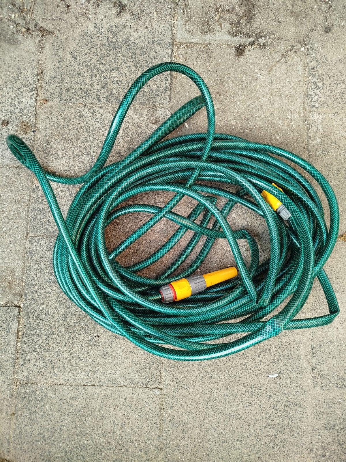 Groene tuinslang met koppelingen, Tuin en Terras, Tuinslangen, Ophalen, Gebruikt, Tuinslang