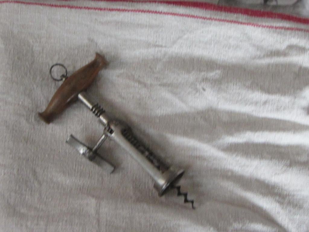 Antieke kurkentrekker. The old corkscrew., Antiek en Kunst, Antiek | Gereedschap en Instrumenten, Ophalen of Verzenden