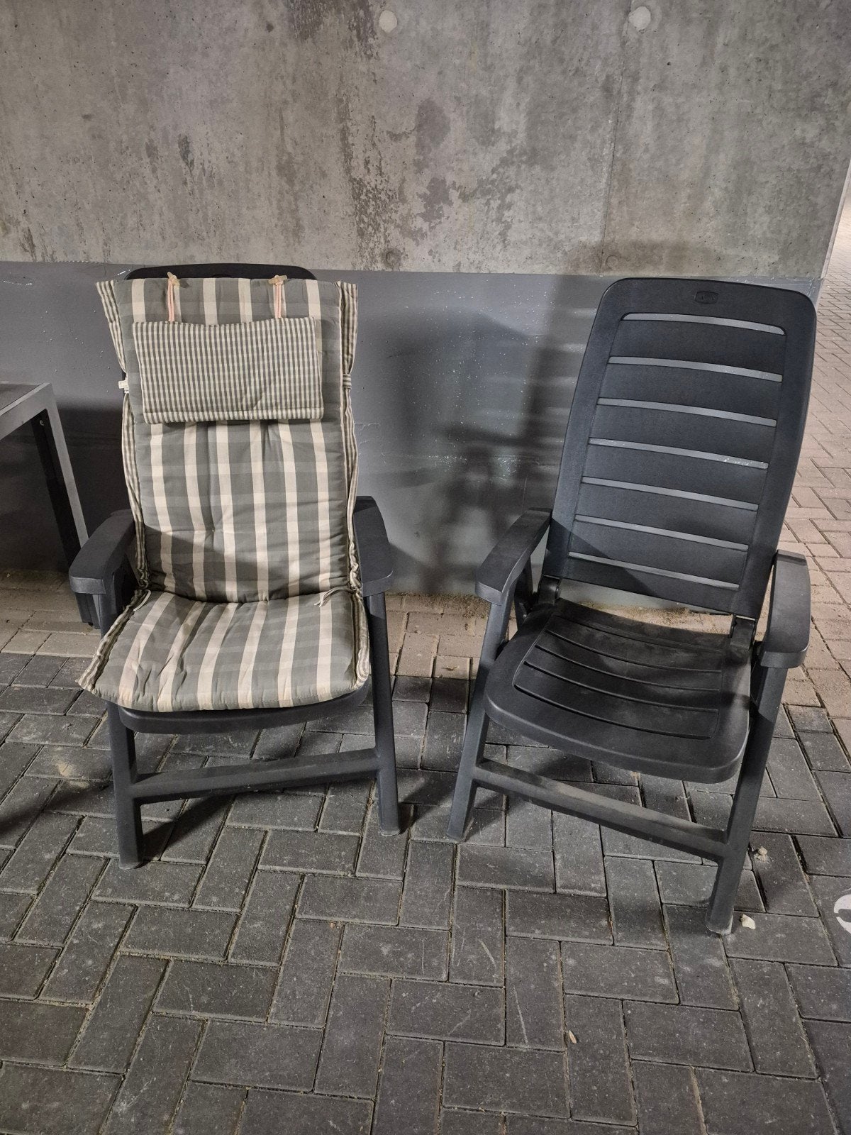 Tuintafel + Stoelen, Ophalen, Zo goed als nieuw
