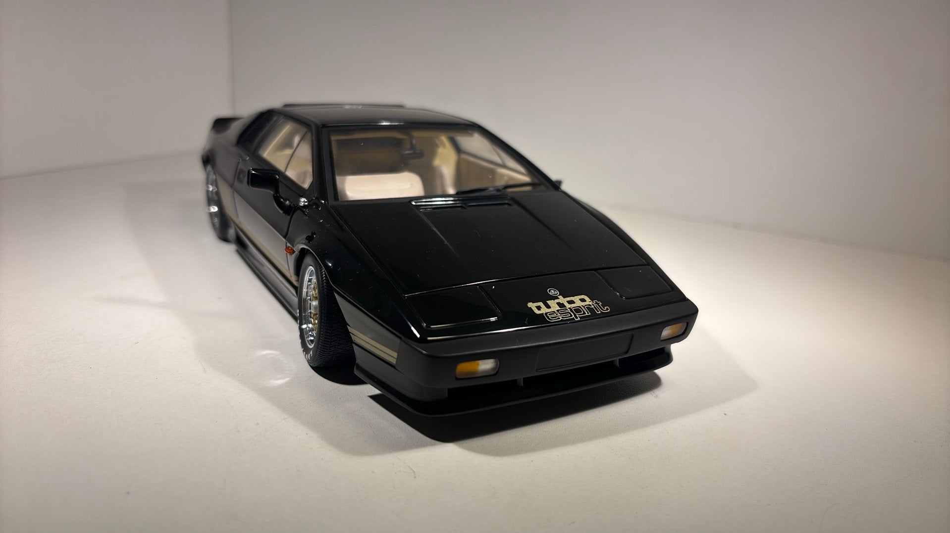 Lotus esprit turbo black autoart 1.18, Hobby en Vrije tijd, Modelauto's | 1:18, Ophalen of Verzenden, Autoart, A, A
