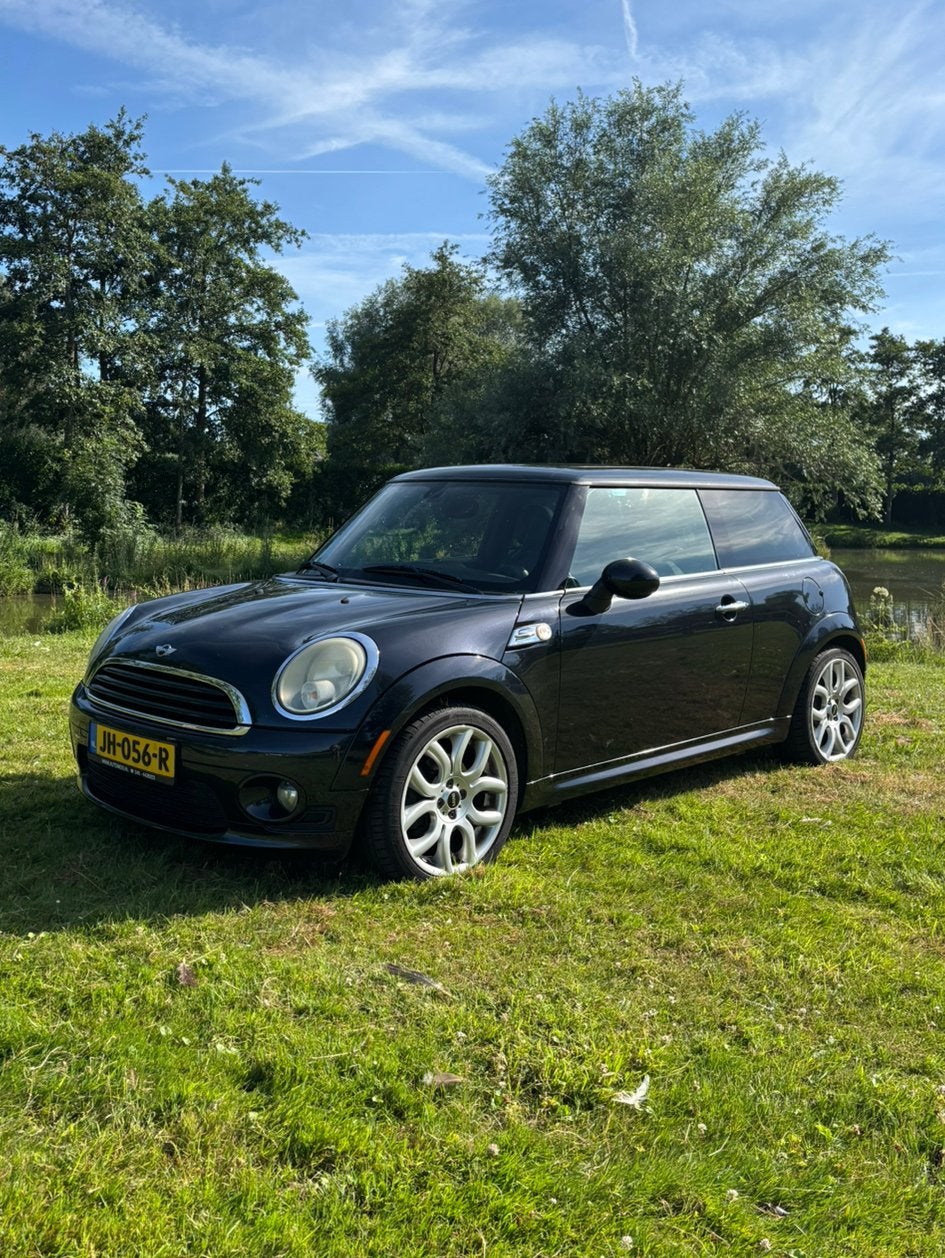 Mini 1.6 Cooper FULL OPTION, Voorwielaandrijving, 4 cilinders, 49 €/maand, Leder