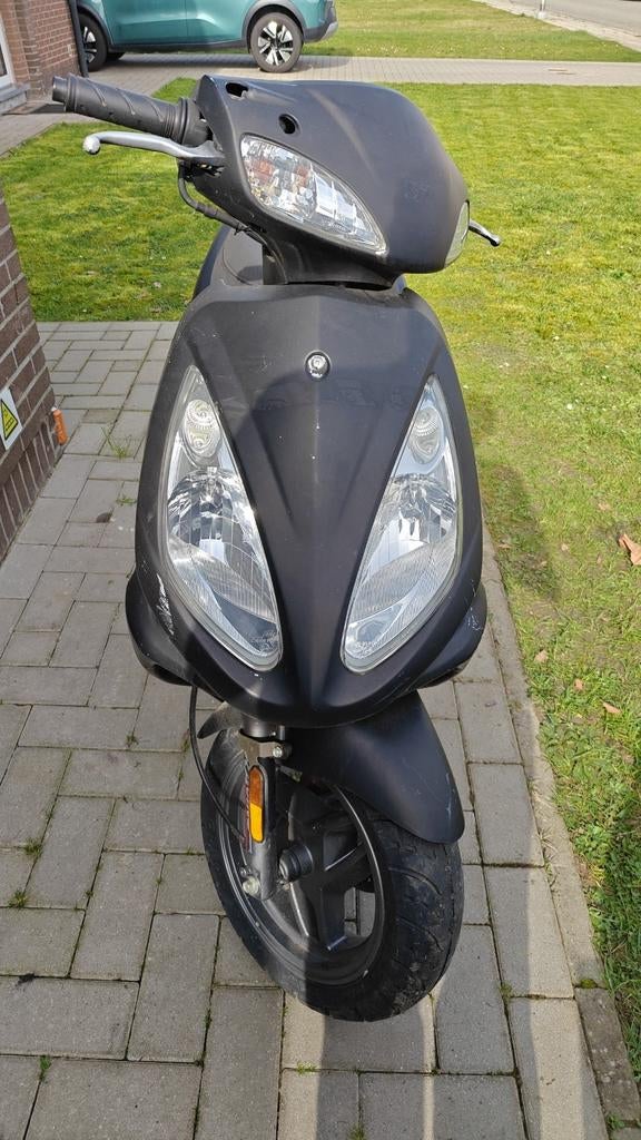 Sym Euro Jet 50cc B-klasse scooter met papieren, Fietsen en Brommers, Scooters | SYM, Ophalen, Gebruikt, Overige modellen, Maximaal 45 km/u