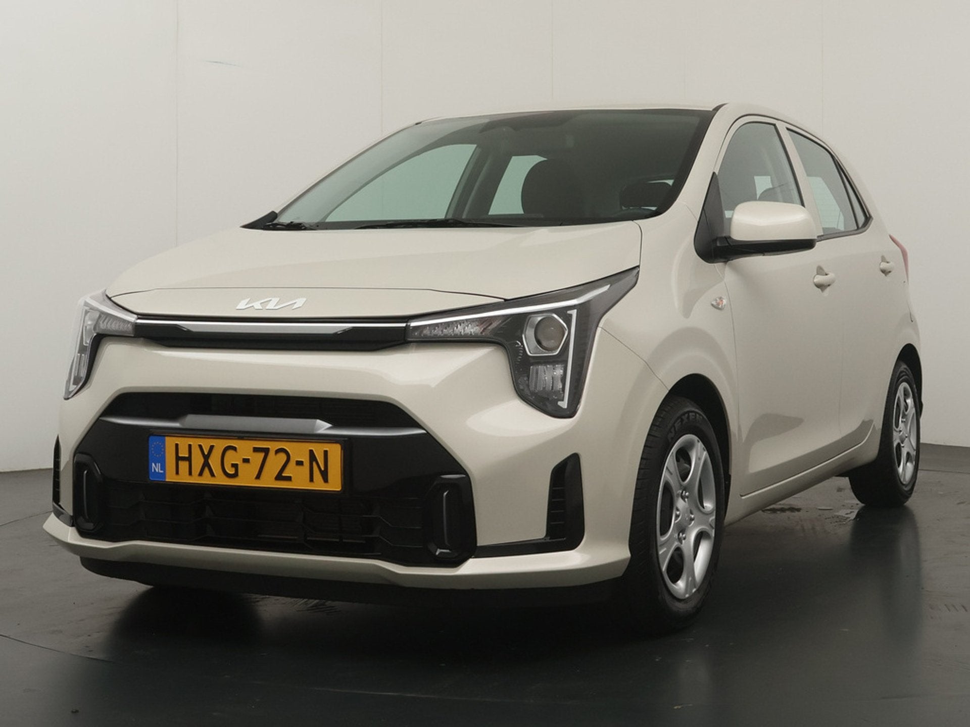 Kia Picanto 1.0 DPI DynamicLine - Achteruitrij camera - Navi, Voorwielaandrijving, Stof, 4 stoelen, Handgeschakeld