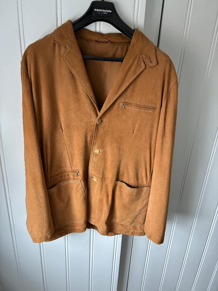 Suede heren colbert licht bruin., Kleding | Heren, Kostuums en Colberts, Zo goed als nieuw, Maat 52/54 (L), Bruin, Ophalen of Verzenden