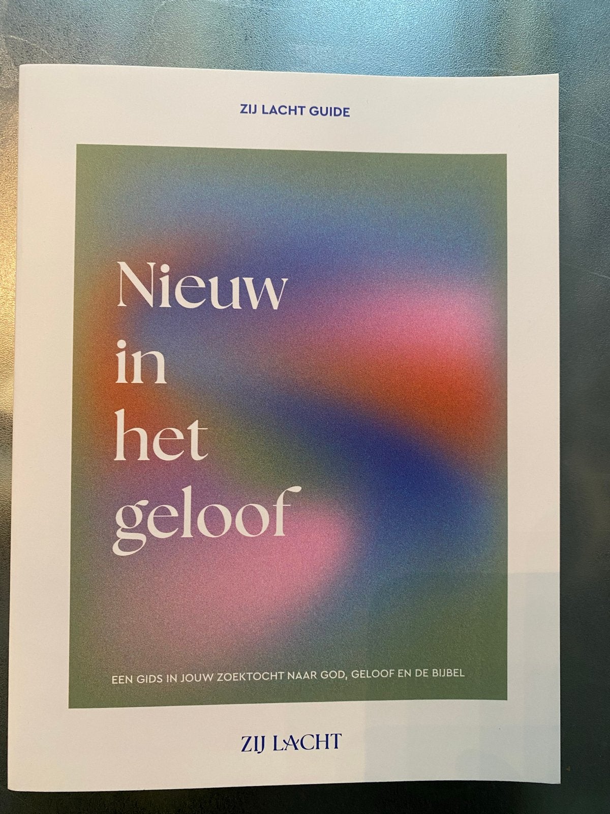 Zij Lacht Guide: Nieuw in het geloof (nooit gebruikt), Boeken, Ophalen of Verzenden, Zo goed als nieuw, Christendom | Protestants