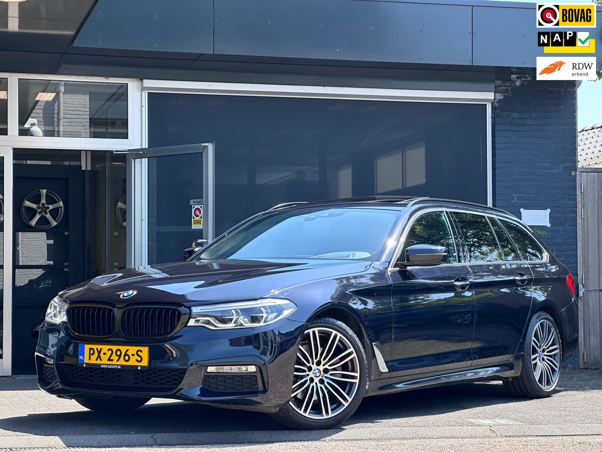 BMW 5-serie Touring 520i High Executive M-SPORT / PANO / MEM, Auto's, 1998 cc, Achterwielaandrijving, Gebruikt, 4 cilinders