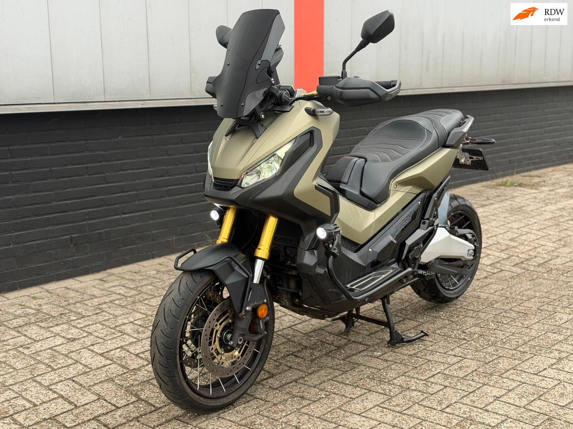 Honda Scooter 750 X-ADV AKRA CARBON