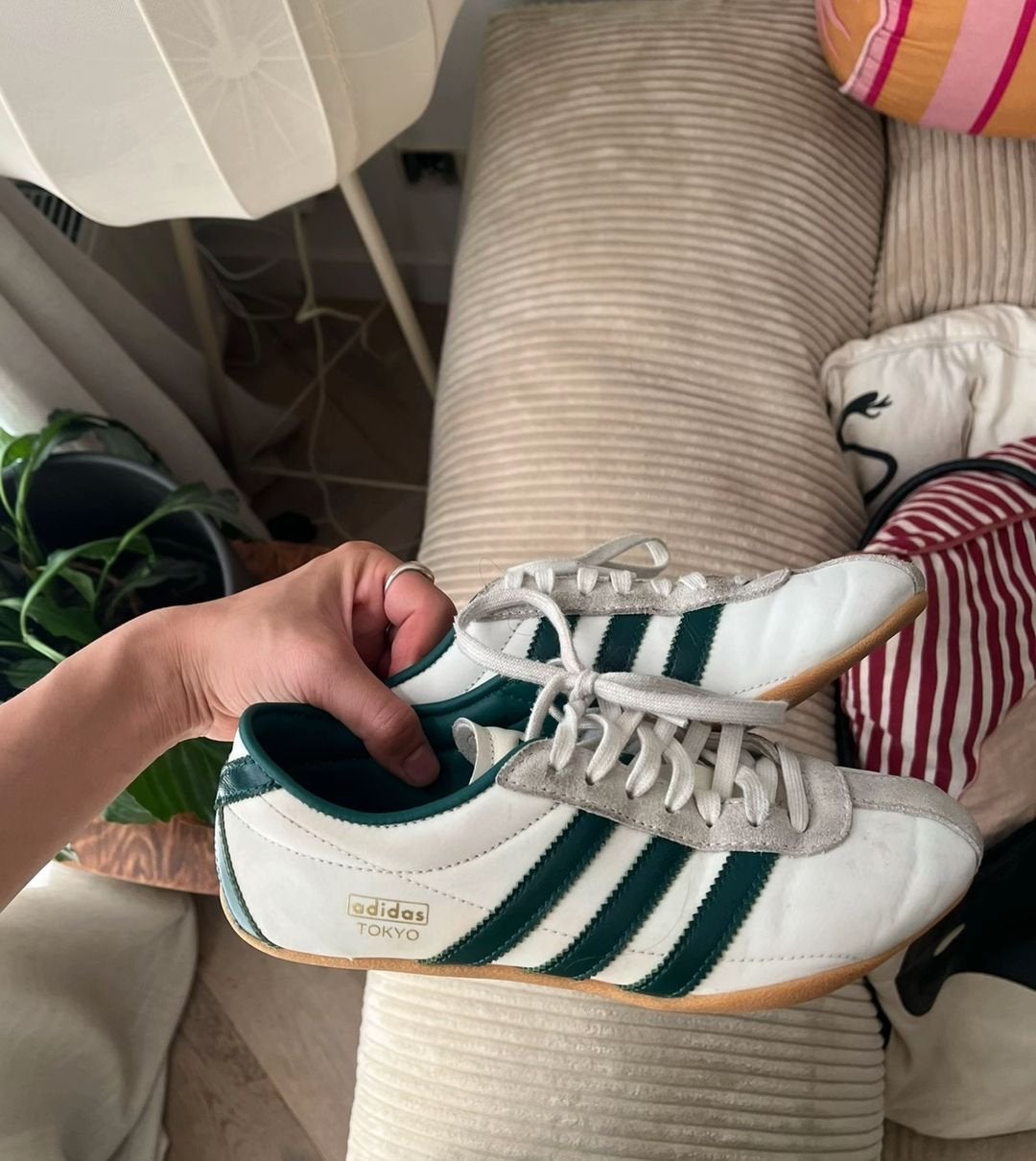 Adidas Tokyo Sneakers - Wit met Groen, Ophalen of Verzenden, Gedragen, Wit, Sneakers of Gympen