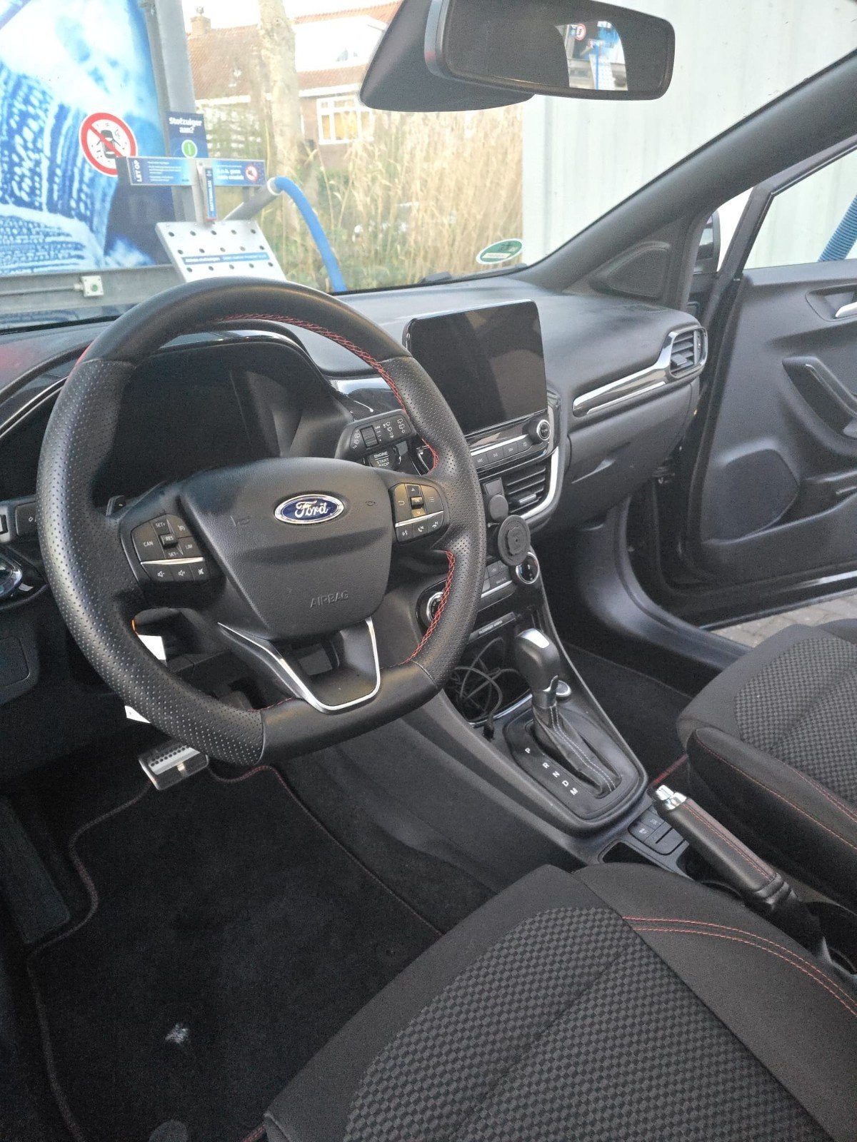 Ford Puma 1.0i Ecoboost 125pk Automaat 2021 Zwart, Auto's, Puma, 1226 kg, Zwart, Origineel Nederlands
