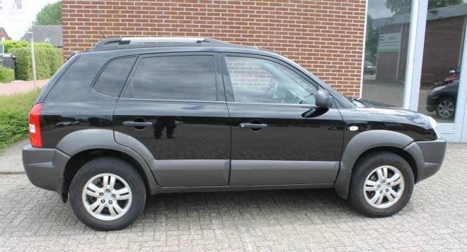 HYUNDAI Tucson 2.0 I 2WD Dynamic, Auto's, Stof, Gebruikt, 4 cilinders, Zwart