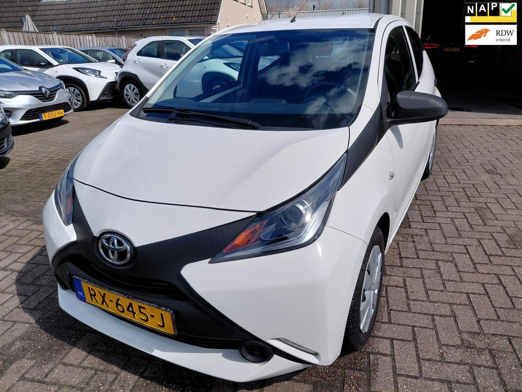 Toyota Aygo 1.0 VVT-i x-fun, Auto's, Voorwielaandrijving, Gebruikt, Euro 6, Wit