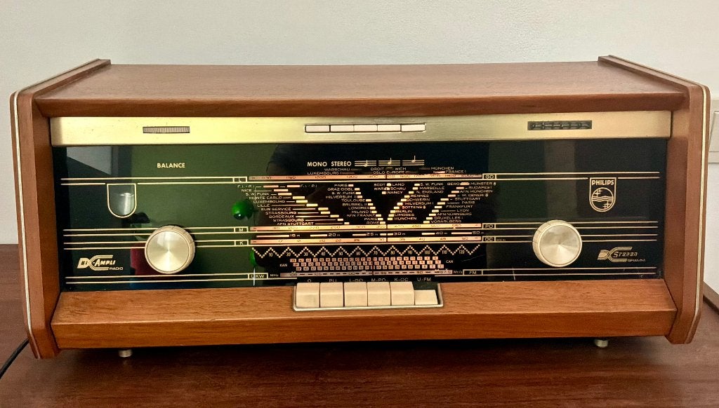 Vintage Philips buisradio, Ophalen