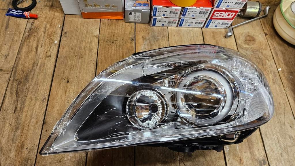 Koplamp Volvo V60 / S60 / LV / Linksvoor, Ophalen of Verzenden, Nieuw